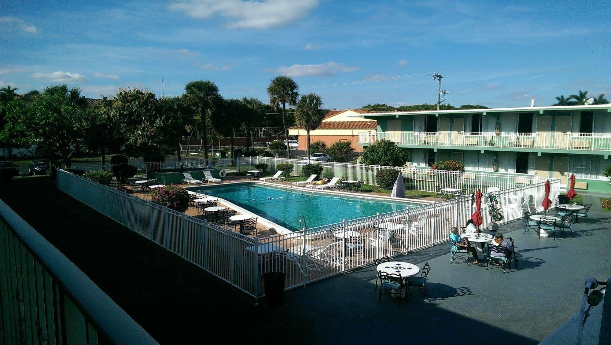Boca Inn Boca Raton Exterior foto